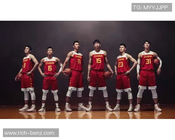 姚明霸气登场展现中国篮球风采引领全球体育新潮流 姚明霸气登场展现中国篮球风采引领全球体育新潮流