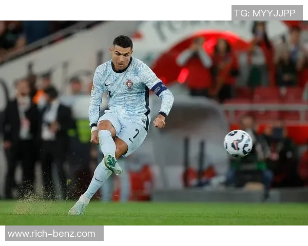 皇家马德里0-1遭塞维利亚绝杀，梅开二度的C罗哭笑不得